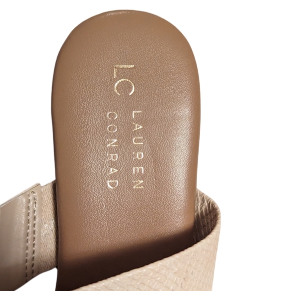 Lauren Conrad Strap Sandals with heel - Picture 6 of 6